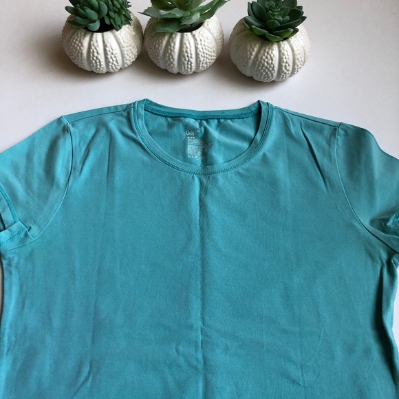 GAP Turquoise Top Size Medium - Picture 5 of 5